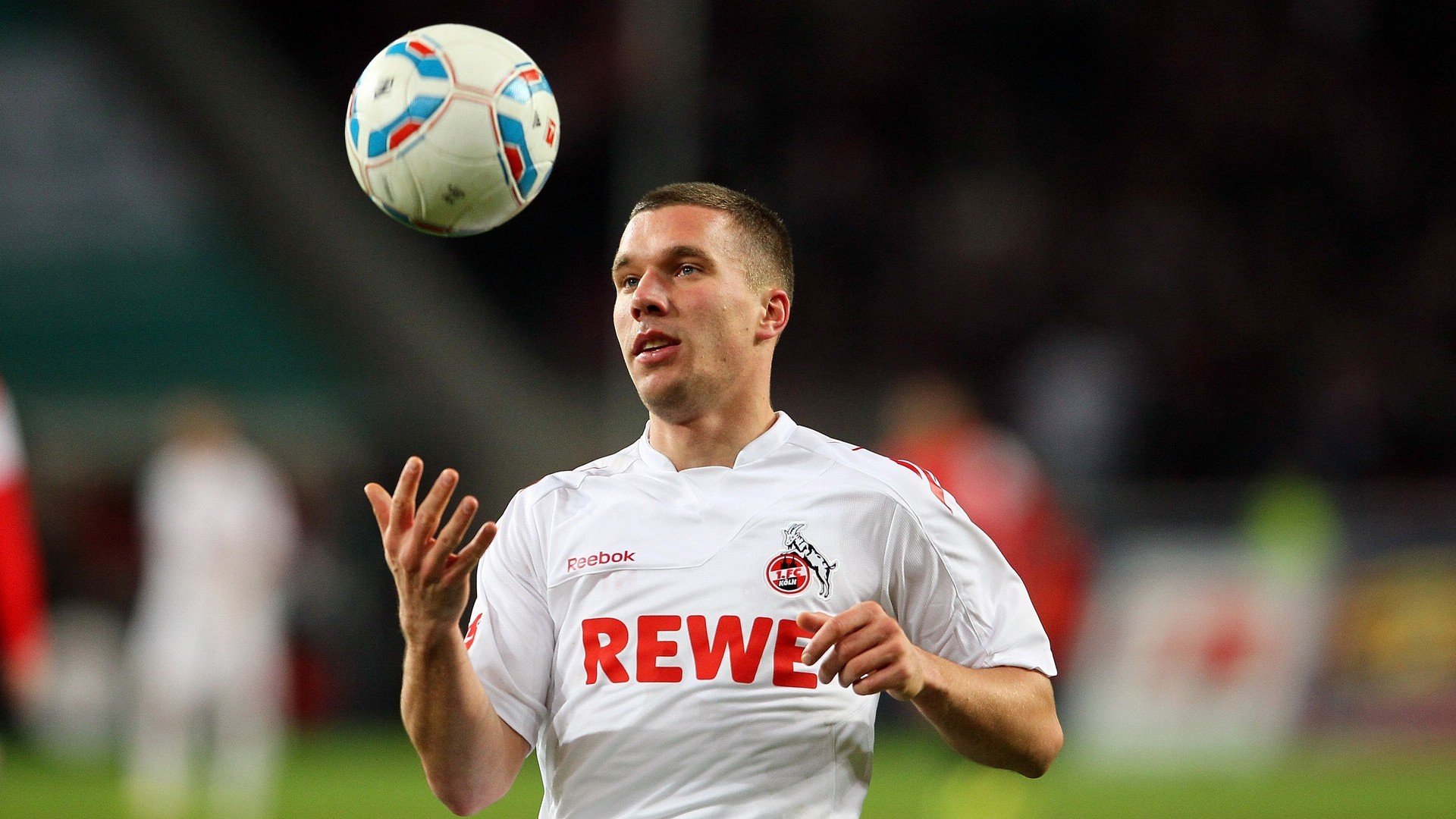 新媒体运营让中国足球影响力不断扩大，国内新媒体运营现状